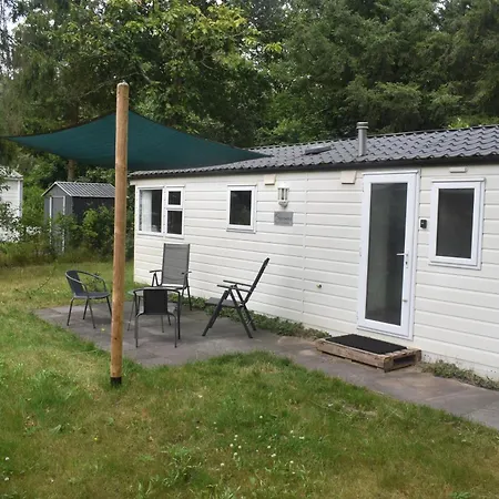 Onder De Eik Ferienhaus *