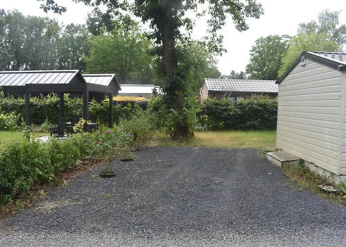 Semesterbostad Onder De Eik *